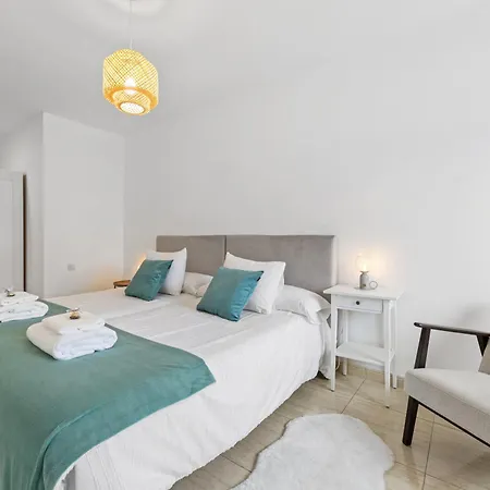 Casa González-1 *